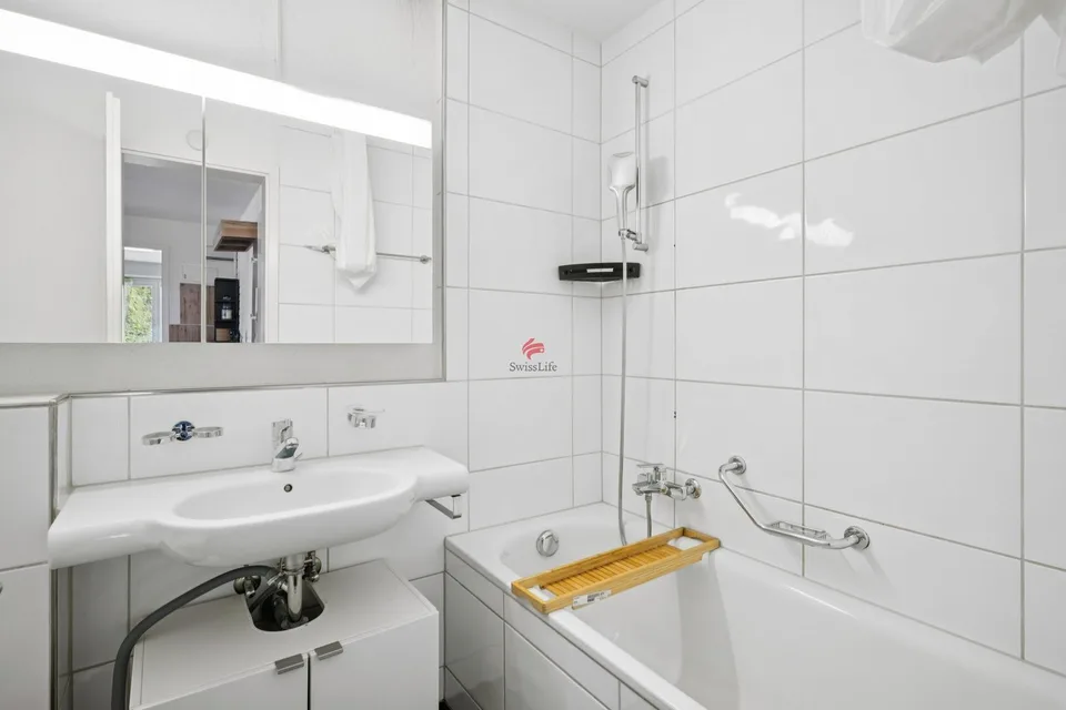 Attraktives Zuhause mit Balkon und Parkmöglichkeiten – Foto 10 von 12