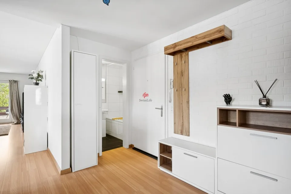 Attraktives Zuhause mit Balkon und Parkmöglichkeiten – Foto 9 von 12
