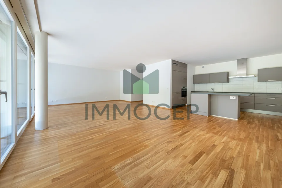 Exklusiv: Geräumige 5-Zimmer-Wohnung mit 150m2 Wohnfläche und Garage – Foto 2 von 9
