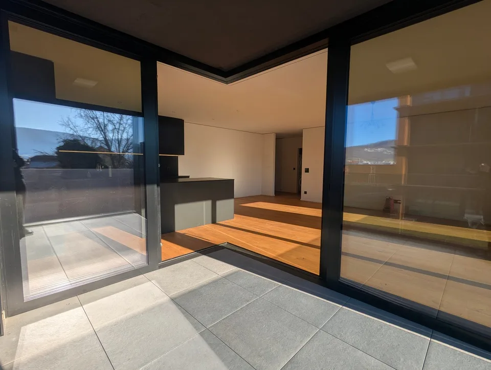 Very beautiful 2.5 room apartment of high standing
