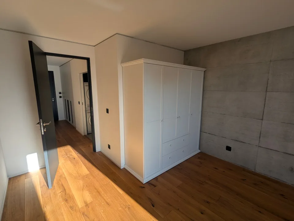 Very beautiful 2.5 room apartment of high standing
