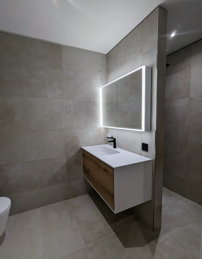 Very beautiful 2.5 room apartment of high standing