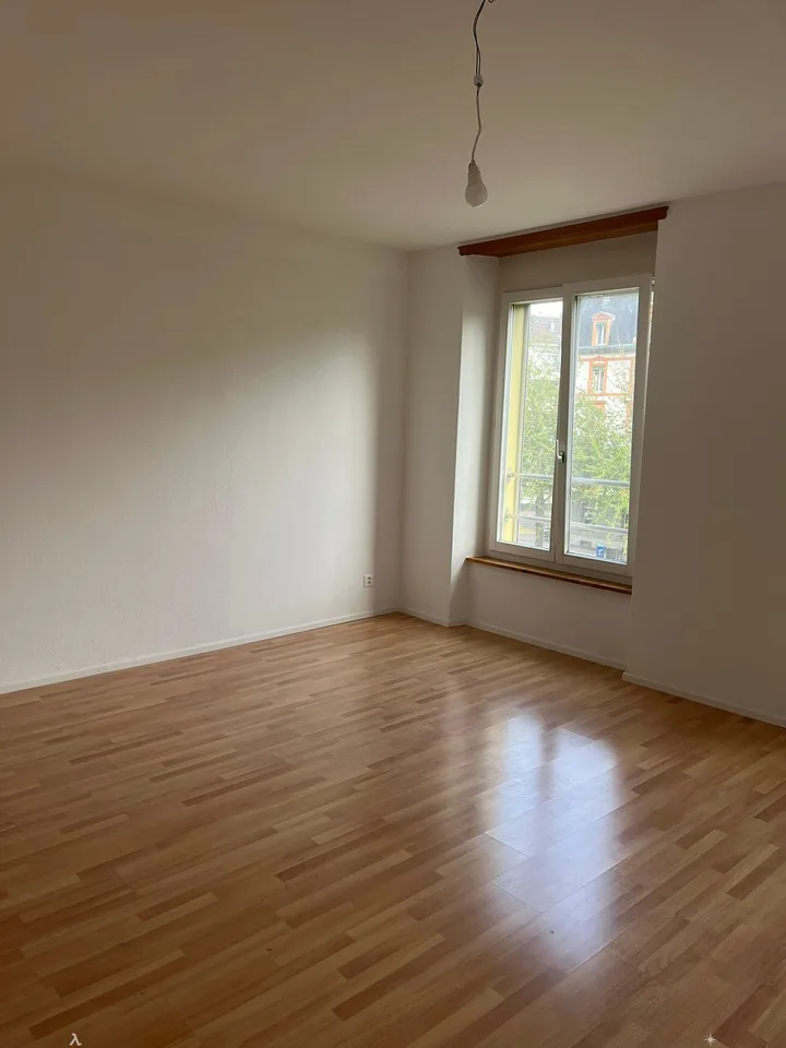 Modern 2 1/2-room apartment on Unterer Quai in Biel/Bienne – photo 4 of 16