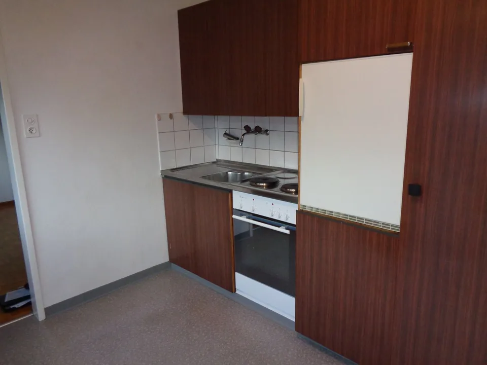 Studio located between downtown and CFF train station