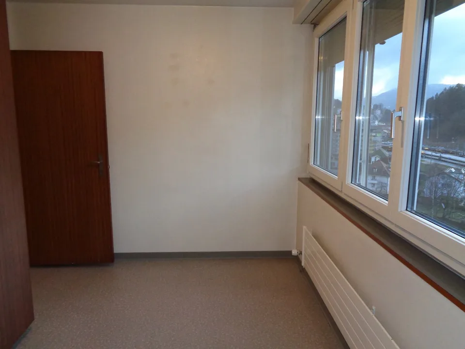 Studio located between downtown and CFF train station