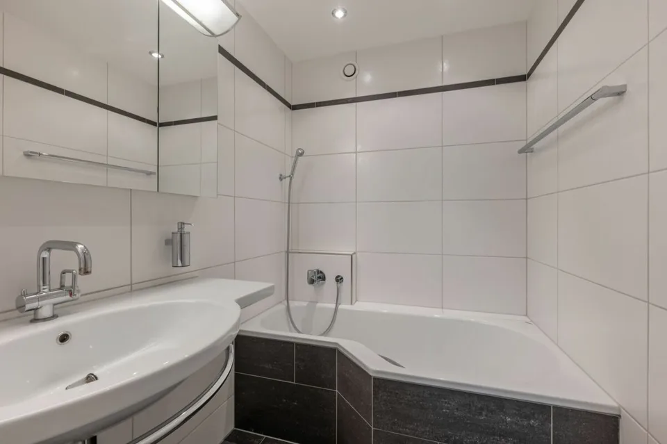 Grosszügiges 6.5-Zimmer-Reihenhaus im Herzen von Wettingen – Foto 9 von 22