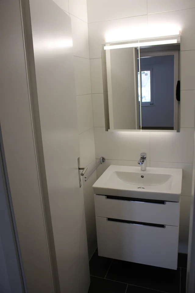 Appartamento luminoso 4.5 locali con posto giardino a Burgdorf – disponibile immediatamente! – foto 8 di 9