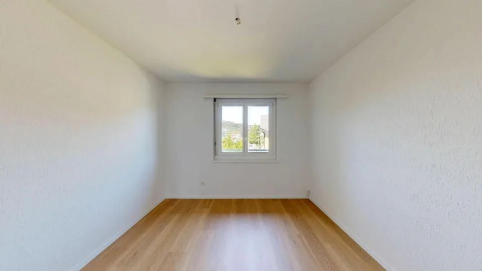 Appartamento attraente di 3.5 locali con balcone soleggiato - Prima occupazione dopo rinnovamento generale curato