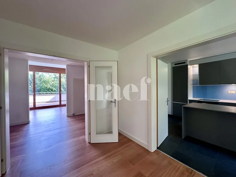 Elegantes Duplex im Herzen von Cologny