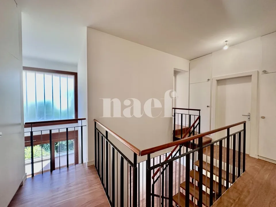 Elegantes Duplex im Herzen von Cologny
