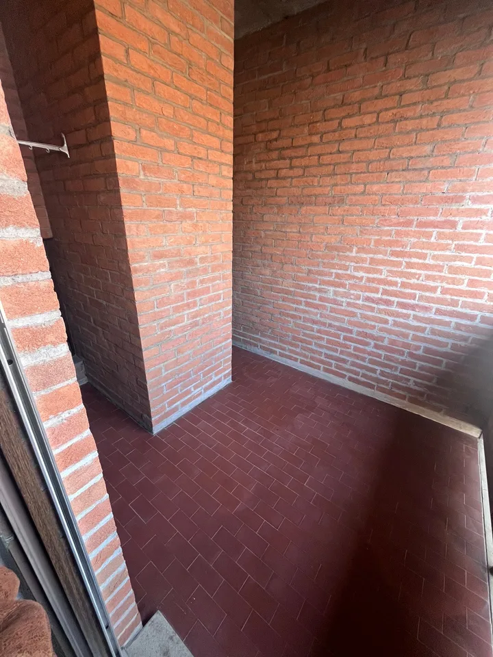 Studio with balcony and panoramic view in Lugano – photo 2 of 15