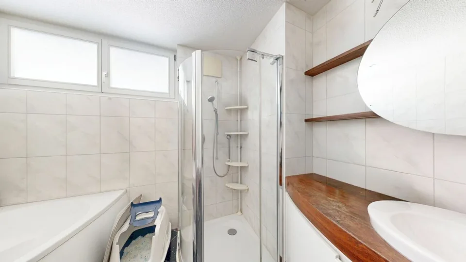 Appartamento moderno con studio a Neuenegg – foto 8 di 16