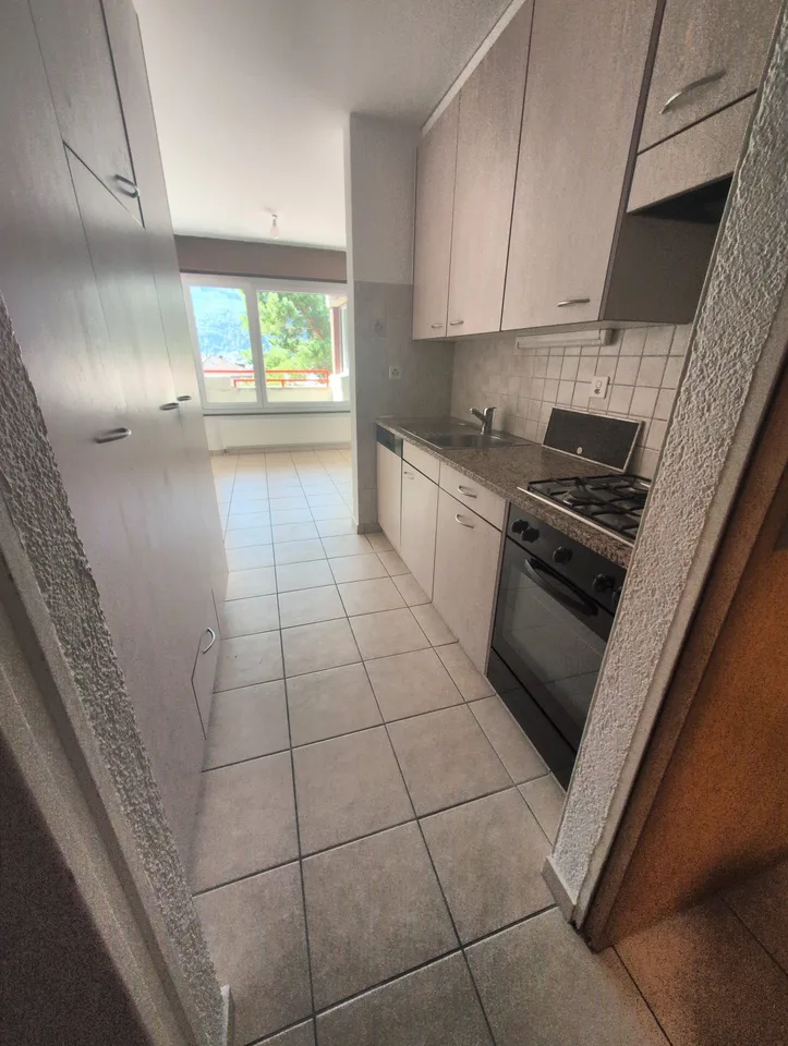 À louer ! Un spacieux appartement de 5 pièces 1/2, entouré de verdure, à l'entrée Ouest de Sion ! – photo 4 sur 15