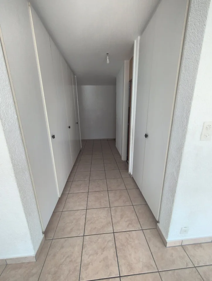 À louer ! Un spacieux appartement de 5 pièces 1/2, entouré de verdure, à l'entrée Ouest de Sion ! – photo 8 sur 15