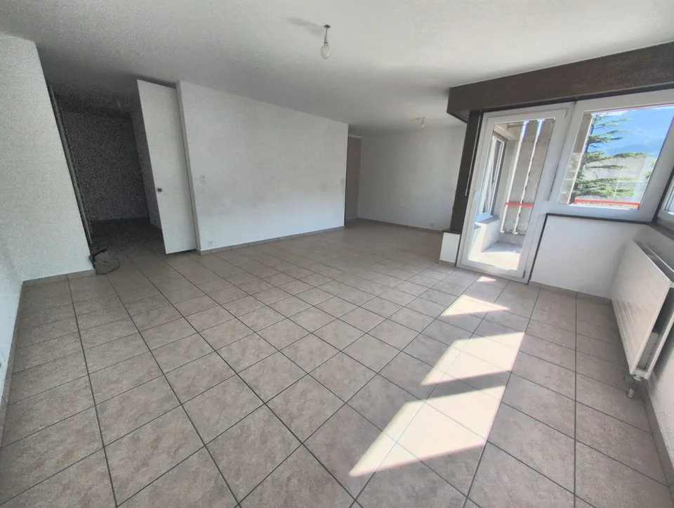 À louer ! Un spacieux appartement de 5 pièces 1/2, entouré de verdure, à l'entrée Ouest de Sion ! – photo 6 sur 15