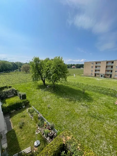 Beautiful 3-room apartment, renovated, quiet, with balcony in Cortaillod
