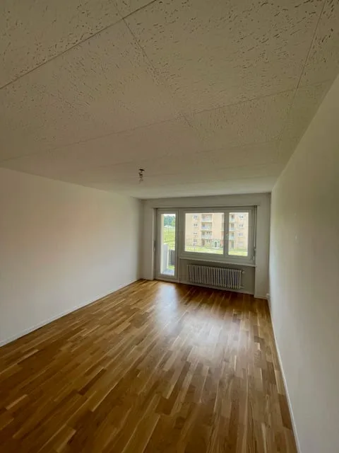 Beautiful 3-room apartment, renovated, quiet, with balcony in Cortaillod
