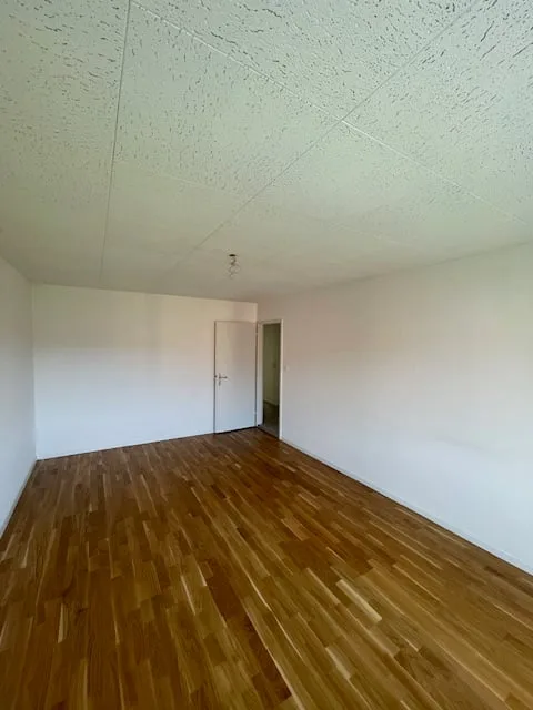 Beautiful 3-room apartment, renovated, quiet, with balcony in Cortaillod