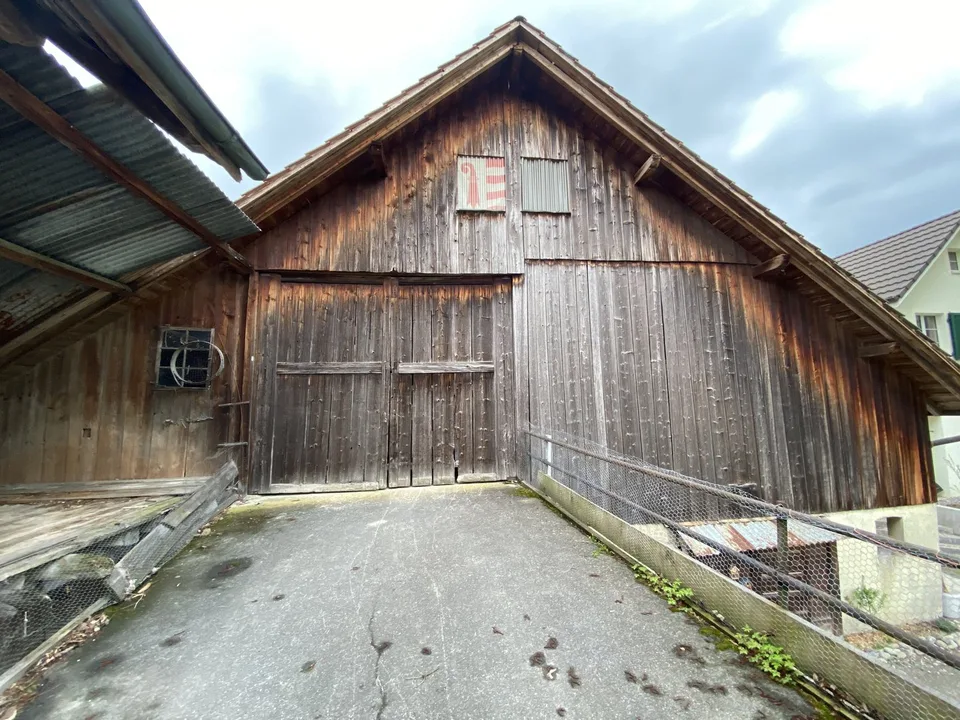 Terreno edificabile idilliaco in una posizione esclusiva con un progetto di costruzione approvato – foto 3 di 8