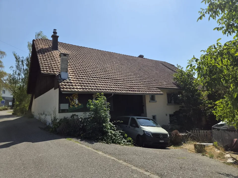 Maison de ferme charmante avec un terrain de construction spacieux et un grand potentiel – photo 2 sur 17