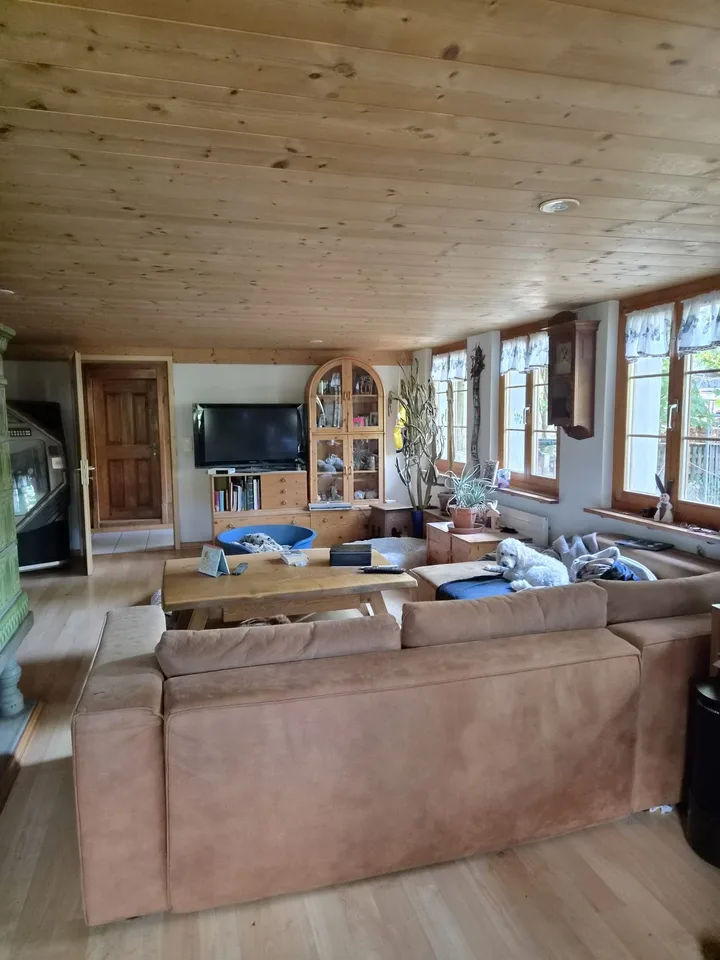 Maison de ferme charmante avec un terrain de construction spacieux et un grand potentiel – photo 9 sur 17