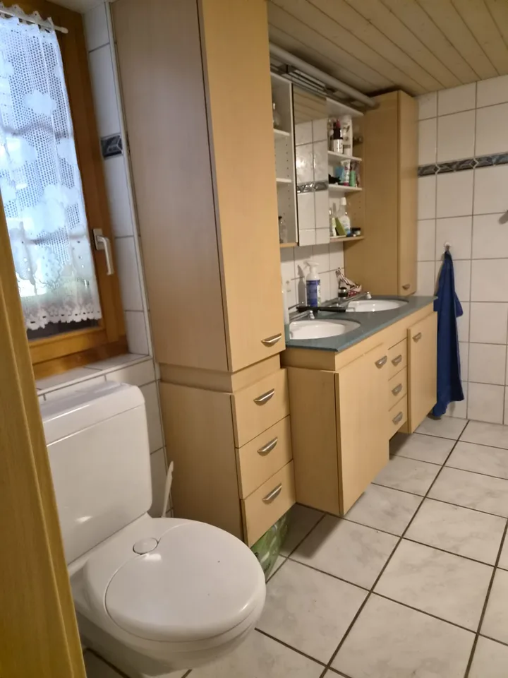 Maison de ferme charmante avec un terrain de construction spacieux et un grand potentiel – photo 12 sur 17