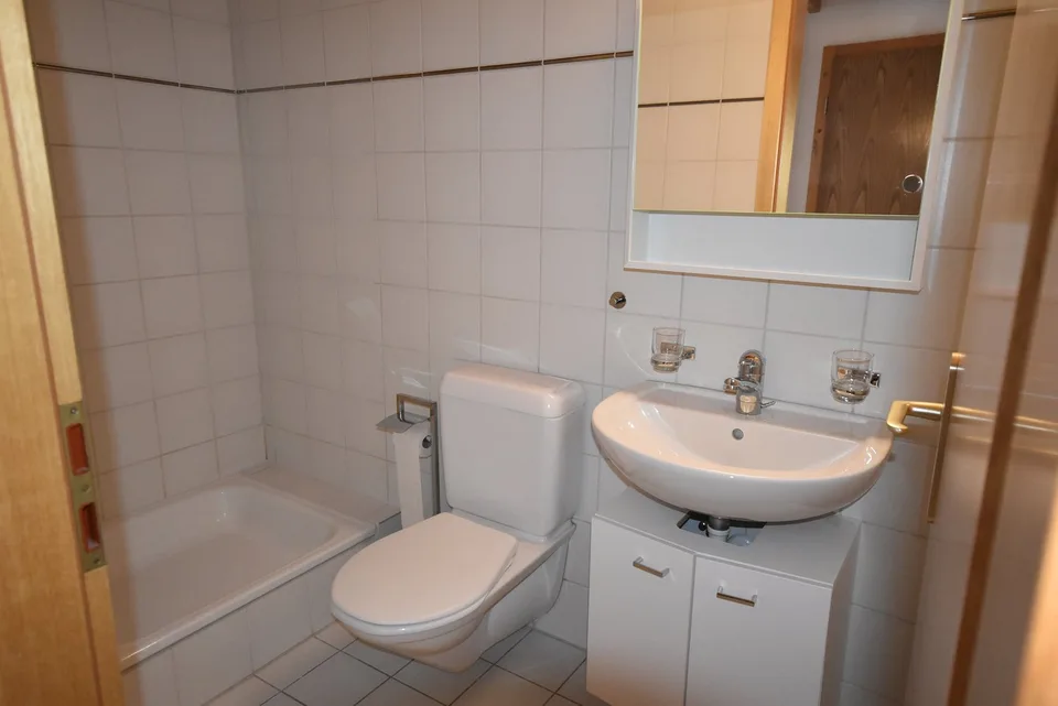 Charmante 4.5-Zimmer-Dachwohnung Heggidorn – Ruhige Lage mit herrlichem Ausblick