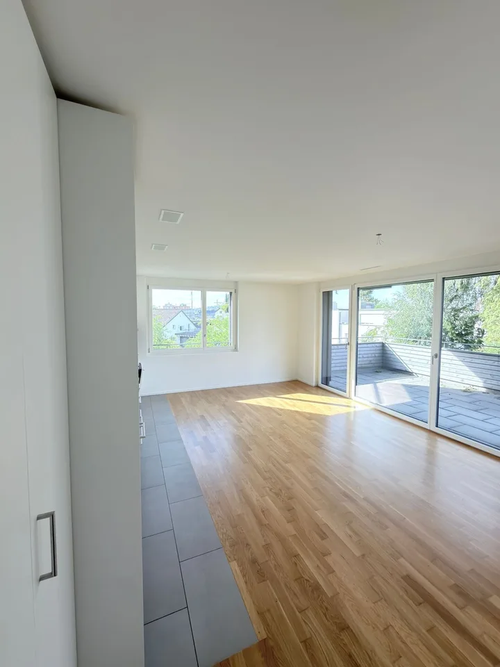 Modern Senior Apartment - 3.5-room apartment with large terrace