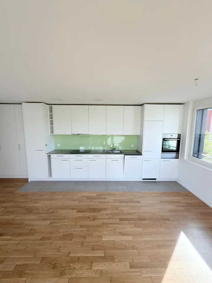 Modern Senior Apartment - 3.5-room apartment with large terrace