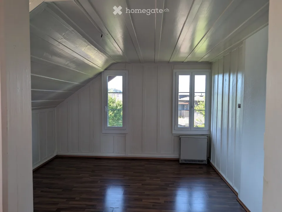 Central 2.5 room attic apartment in Oberdiessbach