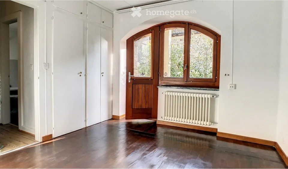 2.5 pieces of Charm on the Ground Floor