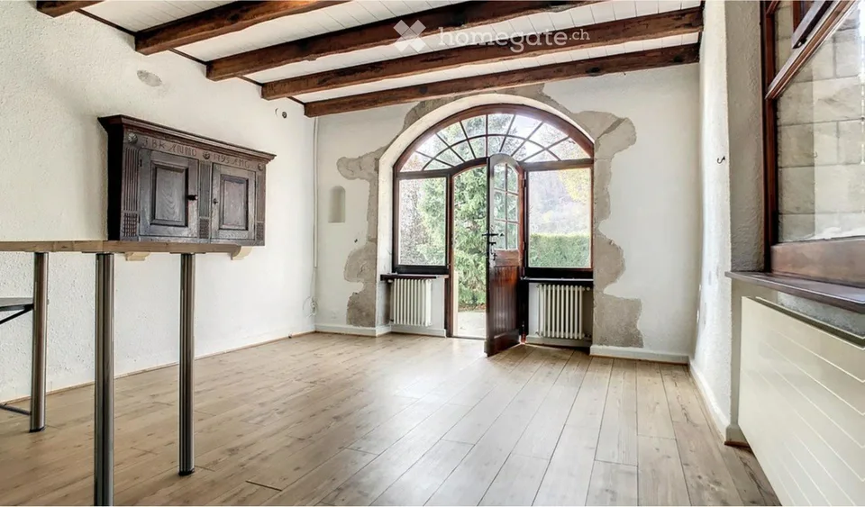 2.5 pieces of Charm on the Ground Floor