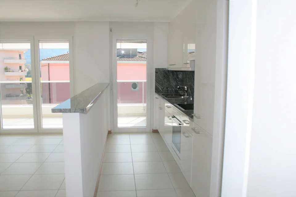 Funktionaler 3.5-Zimmer-Apartment mit Balkon – Foto 3 von 14