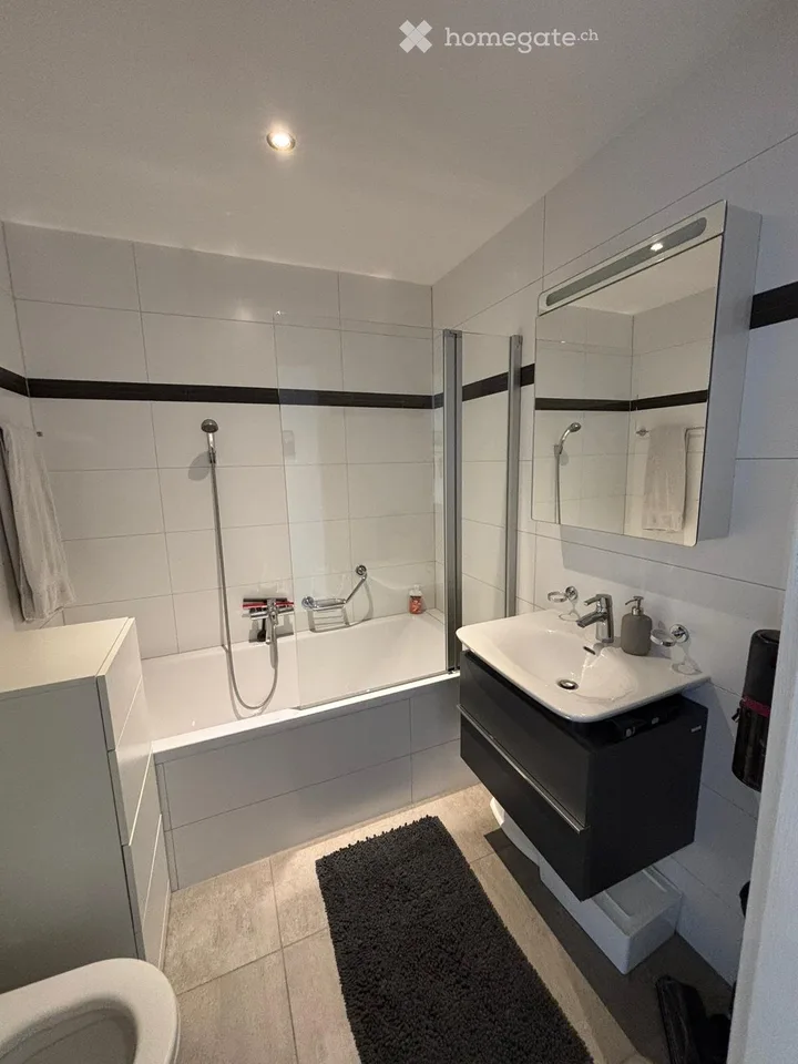 Geräumige 4,5-Zimmer-Wohnung mit 104 m² und Balkon in Bettens