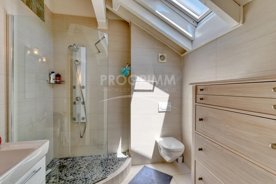 Exclusivité - Maison 3 chambres avec garage - Grande pièce en sous-sol - Jardin