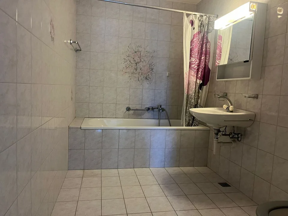 COURTEPIN 2,5 locali, 61,4m², balcone coperto, posto auto sotterraneo, cantina – foto 6 di 8