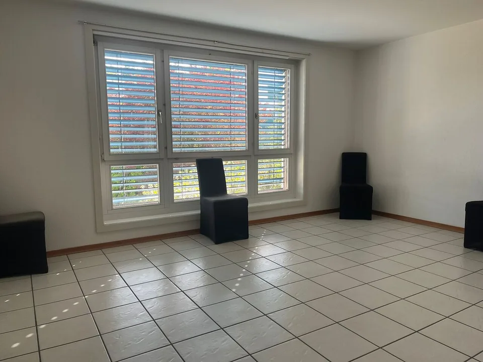 COURTEPIN 2,5 locali, 61,4m², balcone coperto, posto auto sotterraneo, cantina – foto 2 di 8