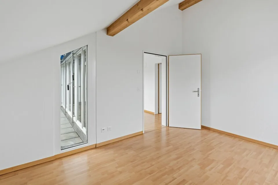 (RÉSERVÉ) appartement mansarde lumineux 3,5 pièces avec terrasse & vue panoramique – photo 5 sur 15