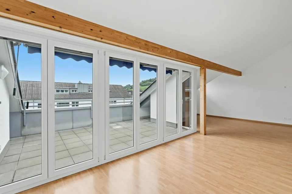 (RÉSERVÉ) appartement mansarde lumineux 3,5 pièces avec terrasse & vue panoramique – photo 9 sur 15