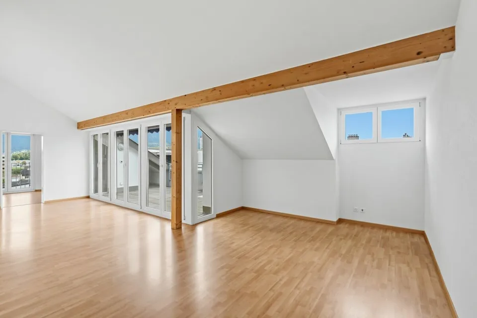(RÉSERVÉ) appartement mansarde lumineux 3,5 pièces avec terrasse & vue panoramique – photo 3 sur 15