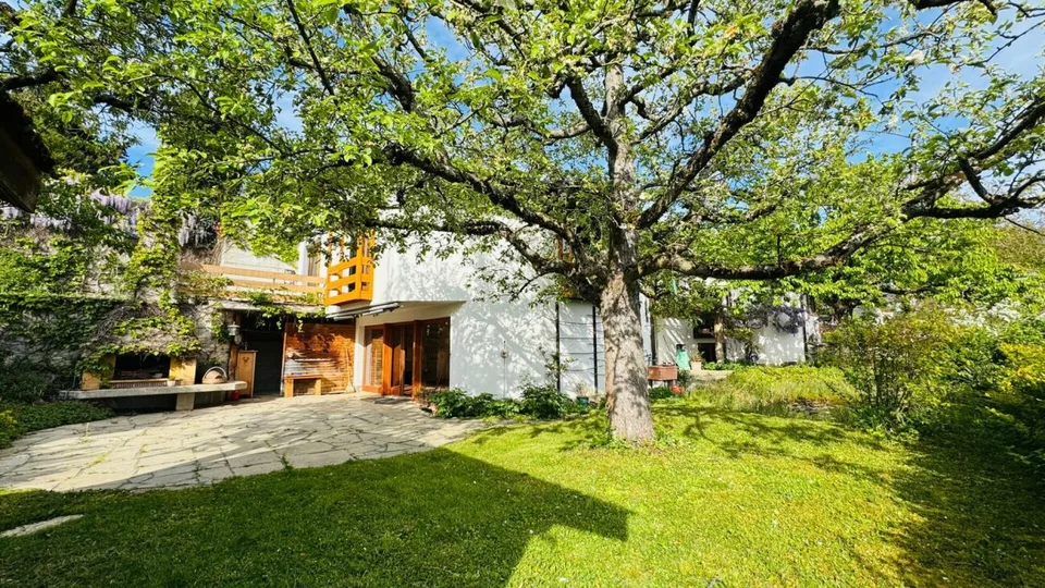 Grosszügiges EFH mit 2 Einliegerwohnungen, Parkplätzen, Weitsicht & Garten in Toplage – Foto 6 von 16