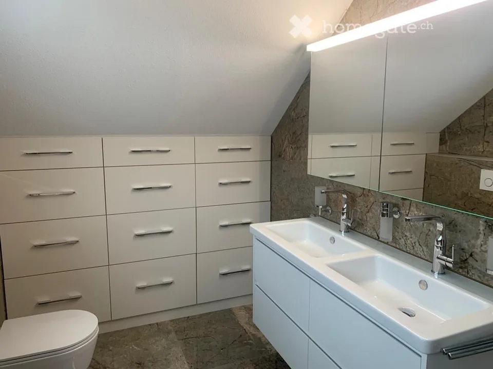Casa a schiera moderna di 6 locali su Moosstrasse a Fischenthal