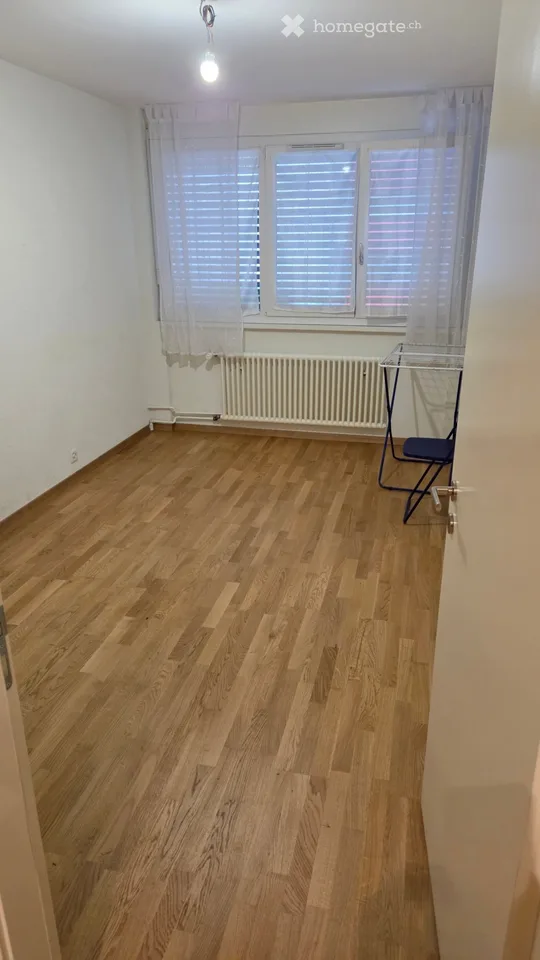 Mietet Zimmer mit eigenem Bad – Foto 2 von 3