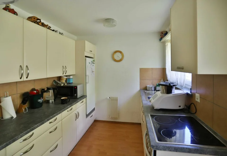 Appartement loué de 4.5 pièces avec vue sur la verdure – photo 2 sur 8
