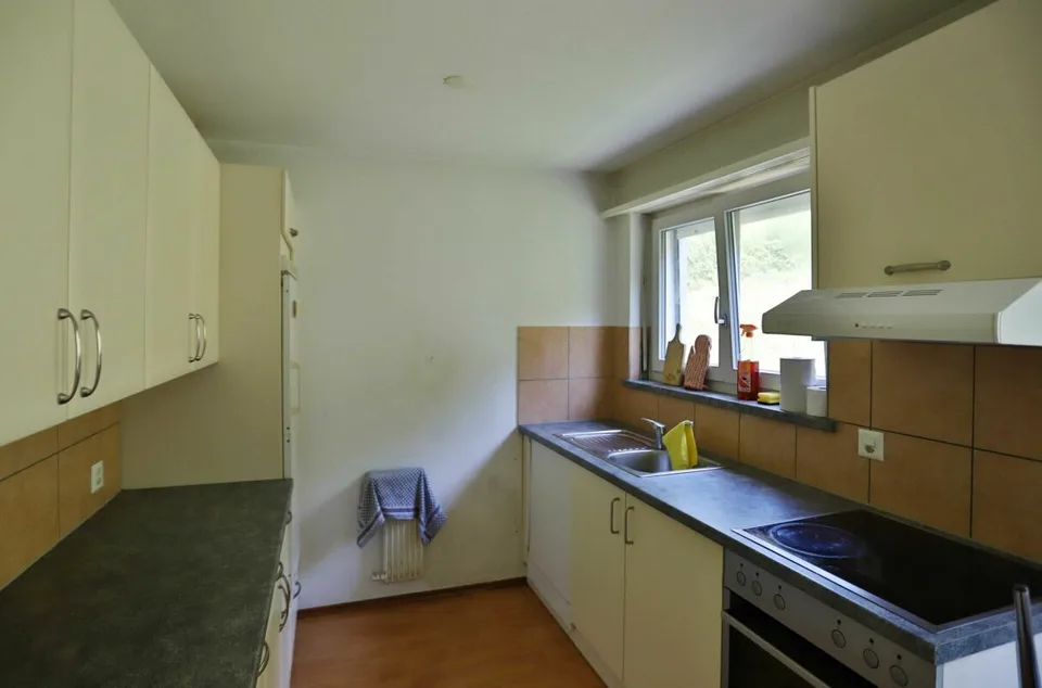 Appartamento affittato di 4.5 locali con pianta pratica – foto 3 di 7