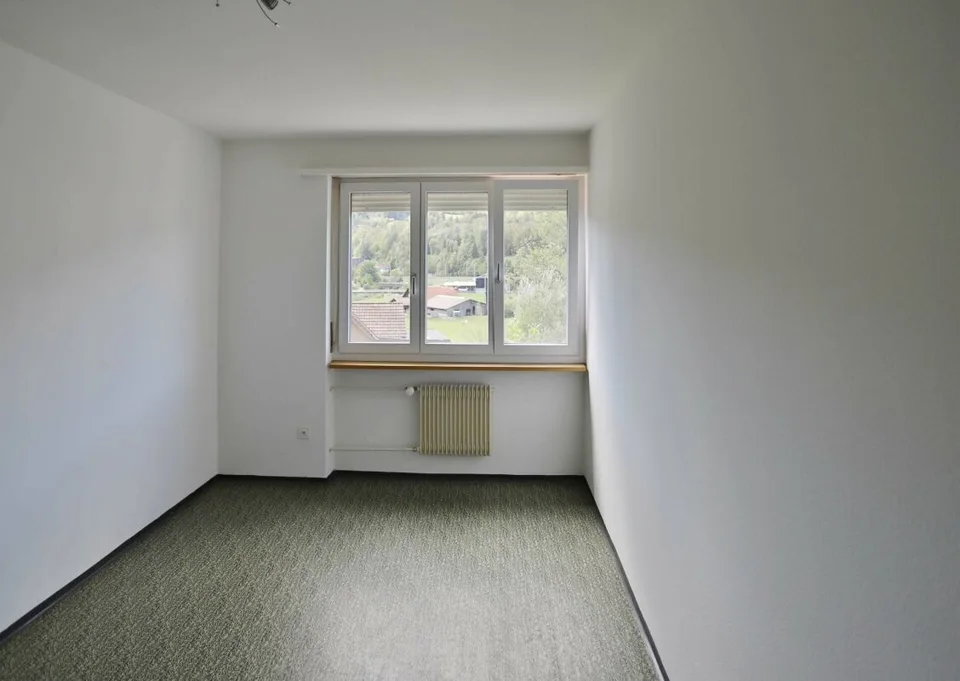 Appartamento affittato di 4.5 locali con pianta pratica – foto 5 di 7