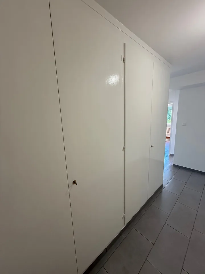 Helles 3.5-Zimmer-Wohnung mit Balkon – Foto 8 von 9