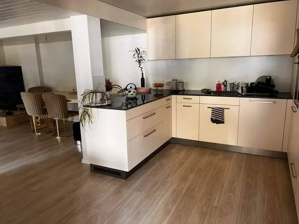 Grosszügige 3.5-Zimmer-Wohnung mit Garage & Top-Verkehrsanbindung in Othmarsingen
