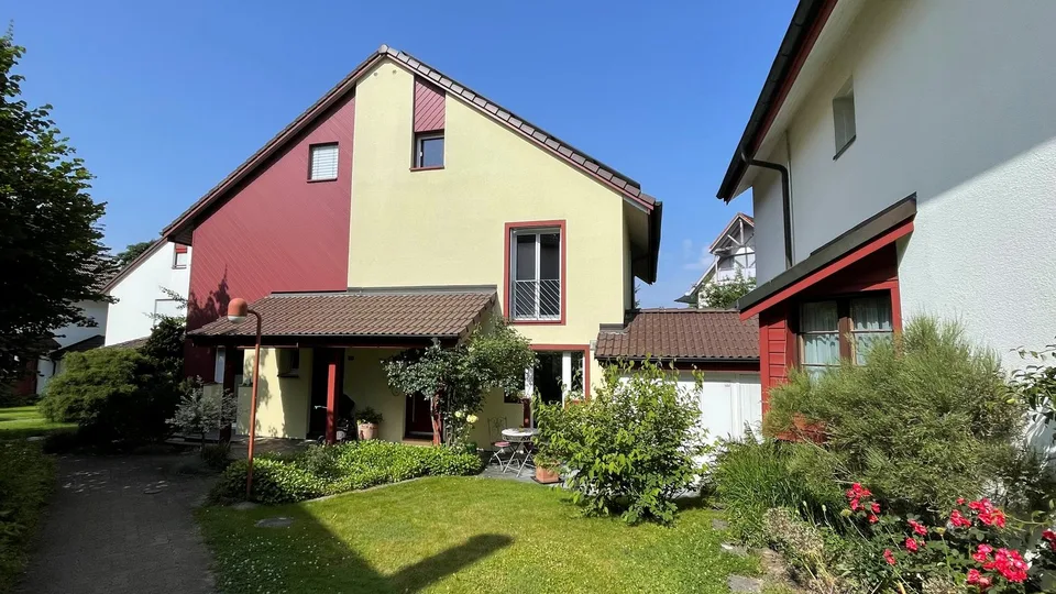 Charmante maison jumelée de 5,5 pièces à Kloten – photo 3 sur 20