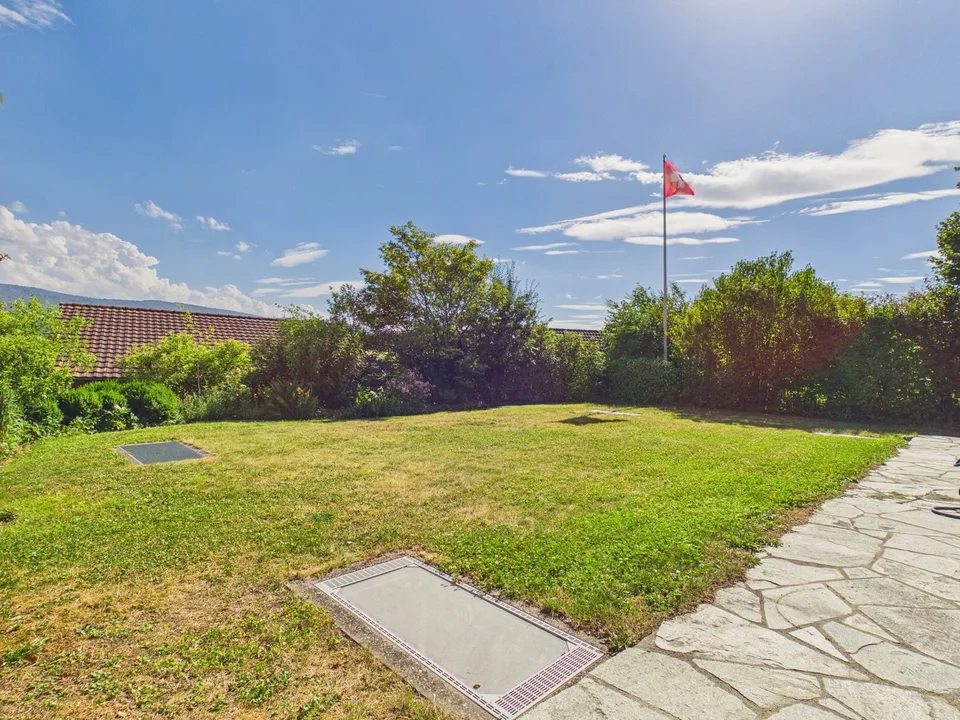 10.5-Zimmer-Einfamilienhaus mit Aussicht – Foto 11 von 13